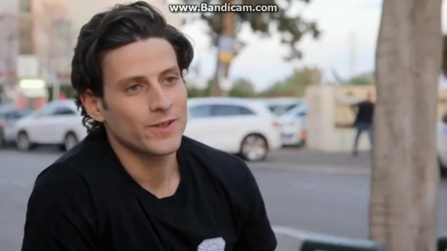 דניאל ליטמן מציג את דמותו חורחיטו חלק 2 - מועדון החנונים 2