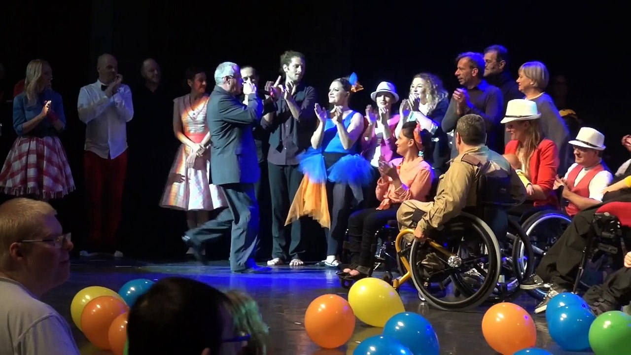 Mode H 2015 12/12 Les Charlotins Ballan Miré (France) et le final