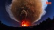 Stupéfiant orage volcanique crée par l’éruption de l’Etna en Italie