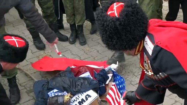 Кубанские казаки сожгли чучела Эрдогана и Обамы