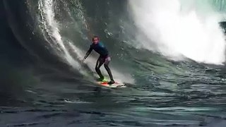 amazingly huge waves water-ski