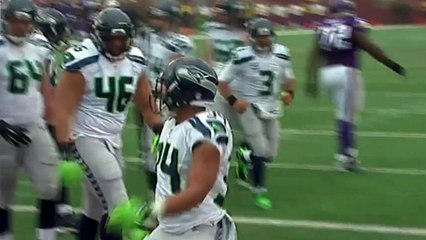Seahawks Thomas Rawls runs for a 5-yard touchdown