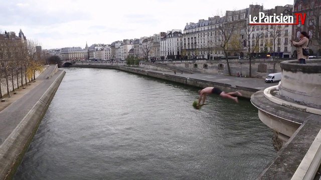 Il plonge du pont Neuf en hommage aux victimes des attentats