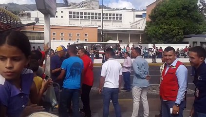 Jorge Rodríguez cuando llegó al centro de votación