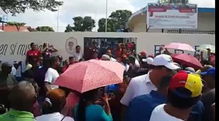 Gobernador del estado Bolívar también fue abucheado