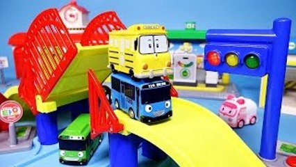 Tayo the little bus 타요 로보카폴리 도로놀이, 뽀로로 장난감 Robocar Poli
