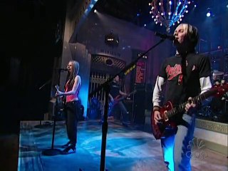 Avril Lavigne - Don't Tell Me @ Live at SNL 08/05/2004