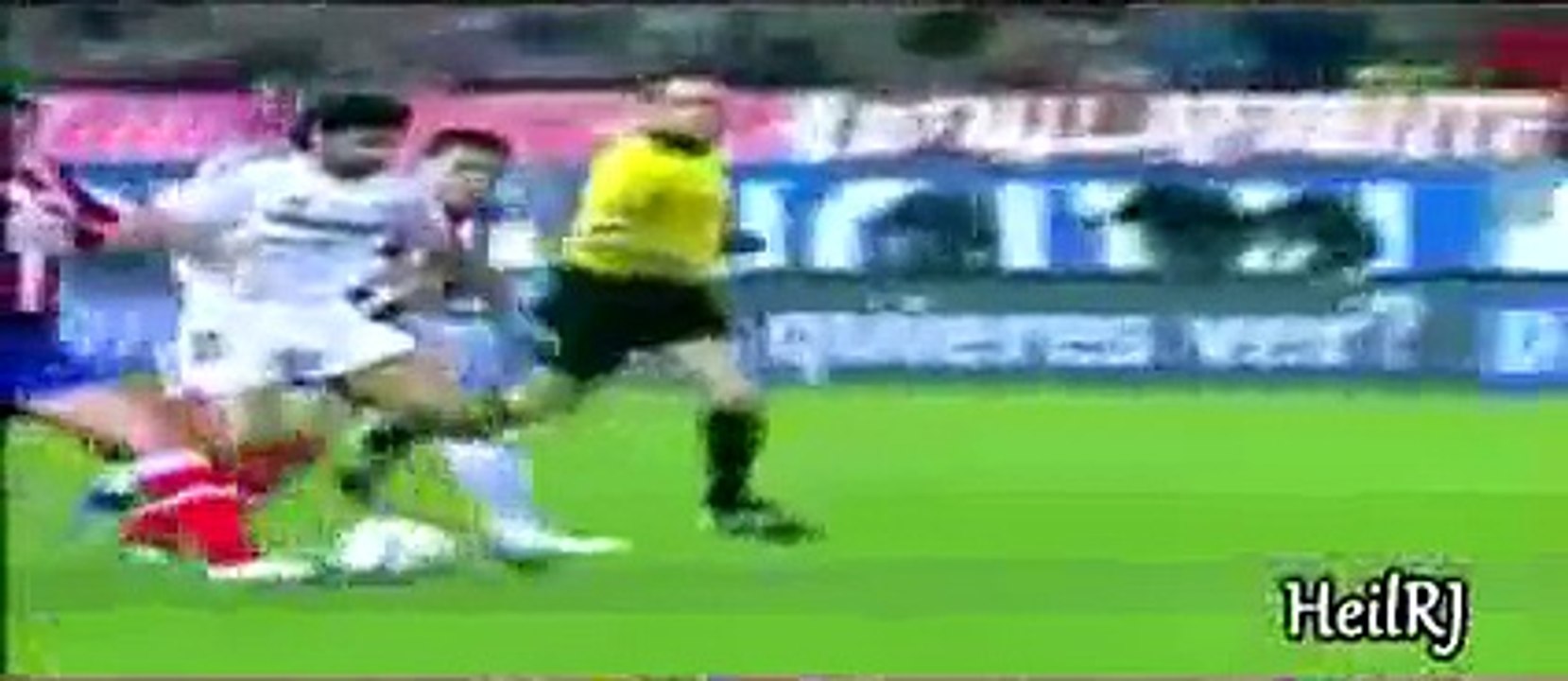 Pronounced 'Loo-Eesh' - Luis Figo - The World`s finest dribbler