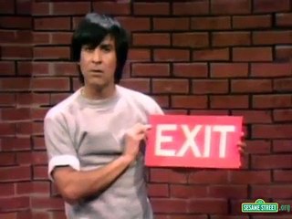 Classic Sesame Street EXIT SALIDA