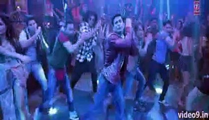 Neendein Khul Jaati Hain