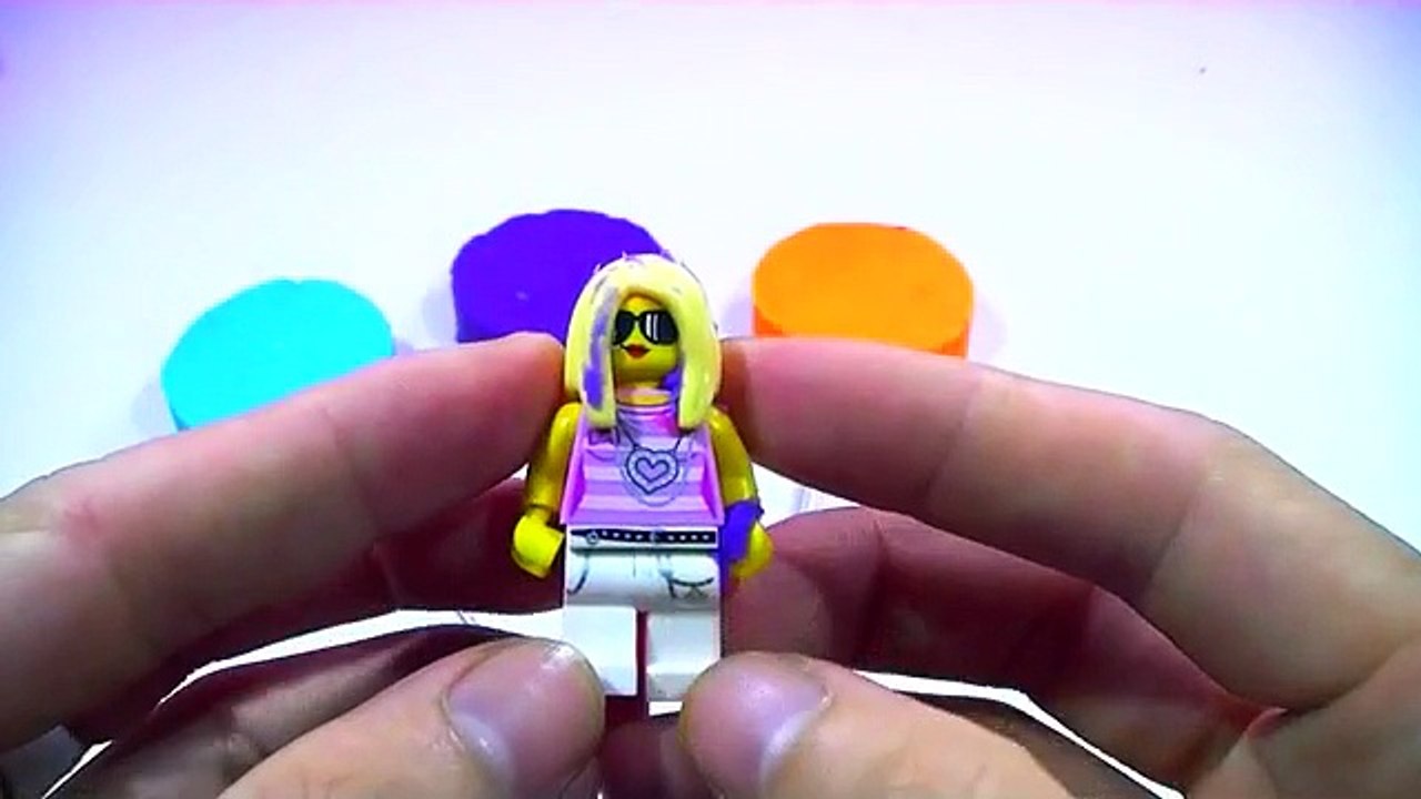 PLAY DOH SURPRISE EGGS- Kinder surprise lego, peppa pig español