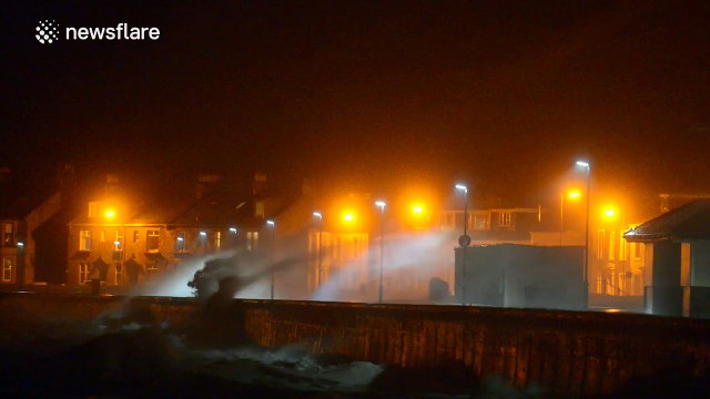 Storm Desmond batters Scottish coast with powerful waves
