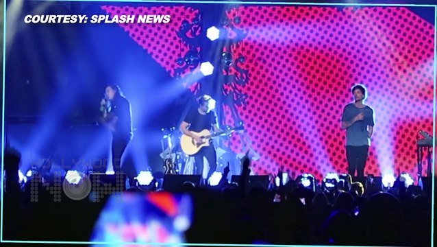 (VIDEO) One Direction Performs LIVE