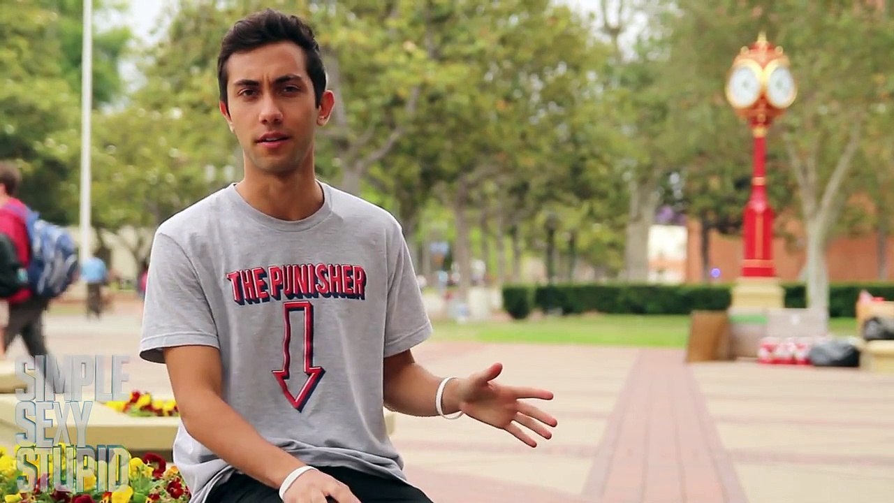 How to Get Hot College Girls !!