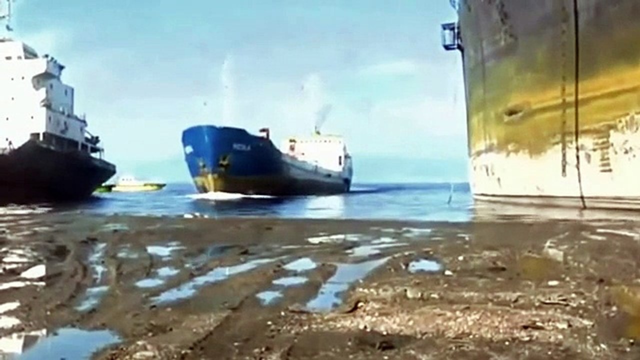 TOP 10 SHIP CRASH COMPILATION HD