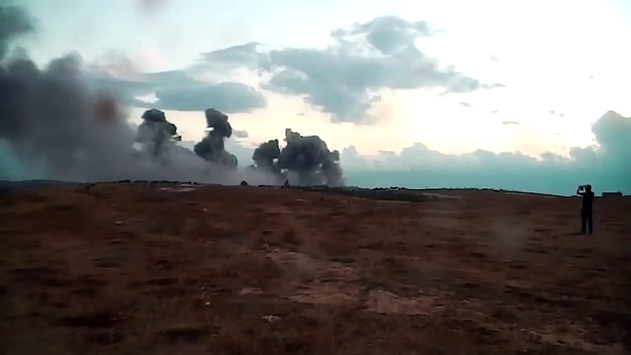 07. 2015-10-08 Russian MI-24  Hind  attack helicopters and warplanes in action in Syria (Kafr Nabodeh)