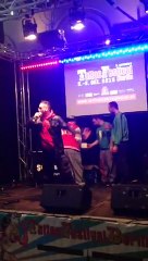 Haxelays neue Welt kurz ma auf die Bühne ruff saoll