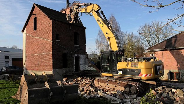 Aulnoye-Aymeries: après un long processus, destruction d'une maison face à l'Aiguade