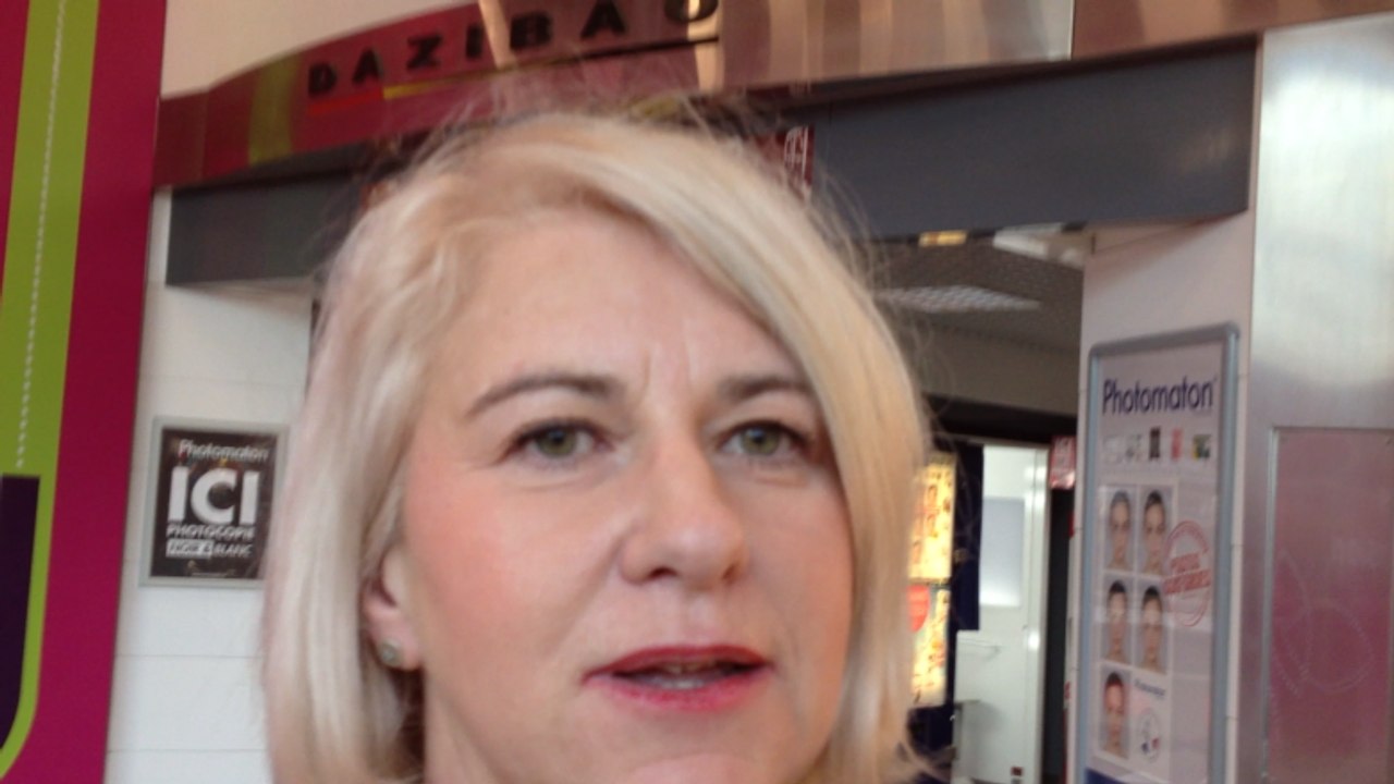 L'argent des décorations de Noël en chèques-cadeaux