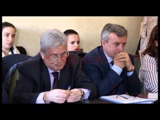 Sindikatat kërkojnë rritjen e pagave të mësuesve: E premtoi Rama në fushatë- Ora News