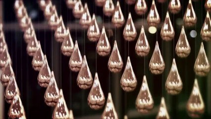 Singapur Changi Havaalanındaki Kinetik Yağmur Damlaları