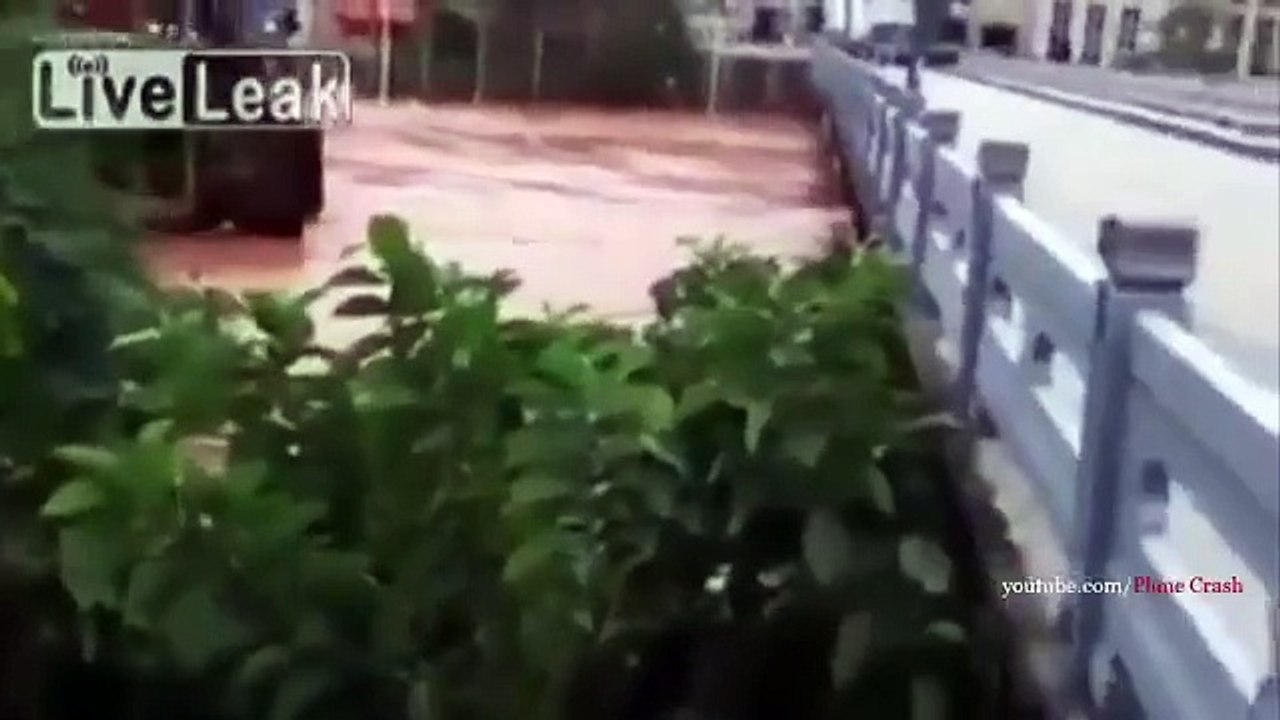 Crazy Boat Crashes Caught on Camera