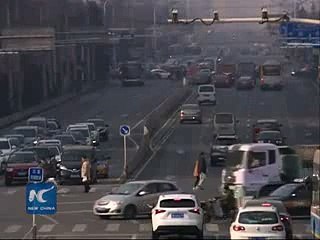 N China on yellow alert for smog 2015