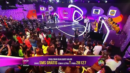 Teleton 2015: João Guilherme e Zé Felipe encontram o pai Leonardo (24 10 2015)