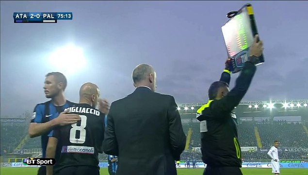 Giulio Migliaccio expulso em 30 segundos de jogo