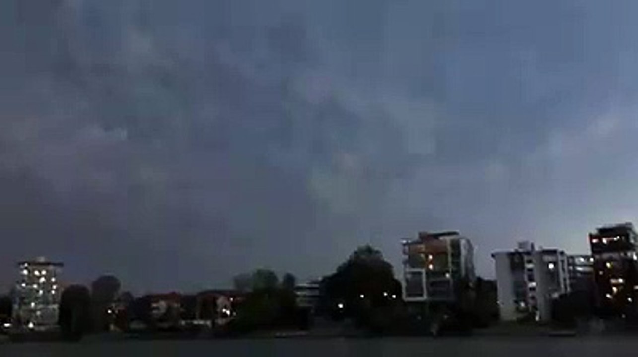 How cool does this look incredible storm
