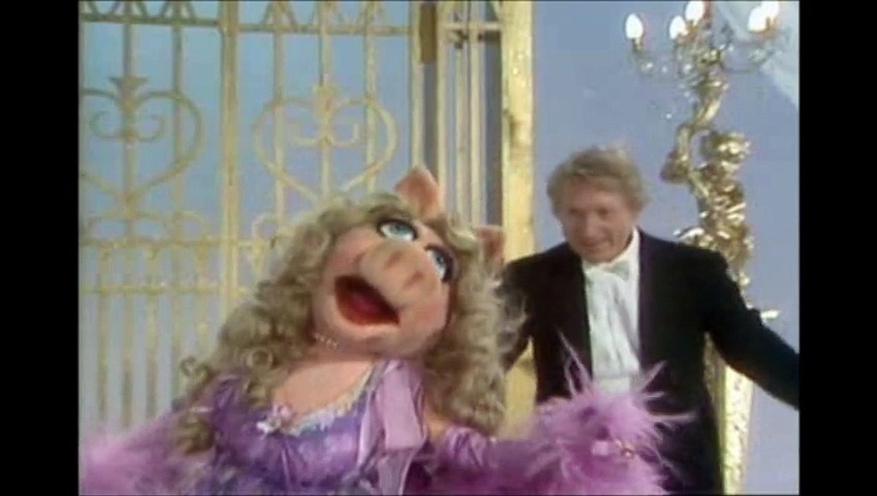 Extract from "The Muppet Show" with danny kaye