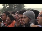 Shkupi rikthen gardhin në kufi, lejohen vetëm 3 mijë refugjatë - Top Channel Albania - News - Lajme