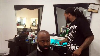 Learn how celebrities keep a perfect hairline day after day using a very simple product