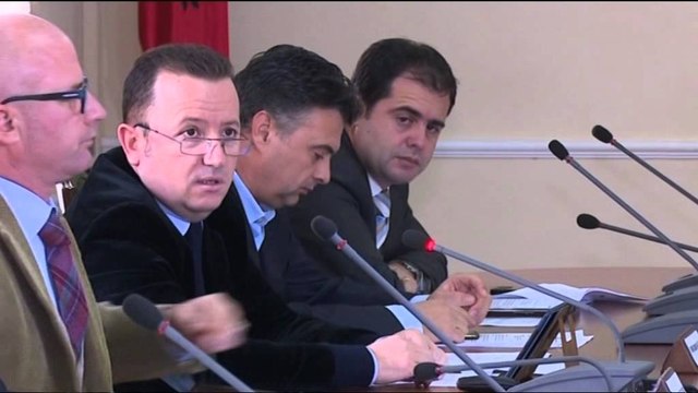 KOMISIONI I LIGJEVE RREZOJNE KERKESEN E PD PER HETIM NDERKOMBETAR PER ÇESHTJEN CEZ LAJM