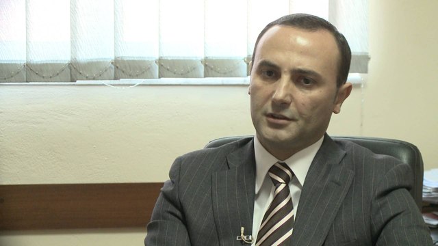 UNIONI I GJYQTAREVE KUNDER DAFTIT TE REFORMES NE DREJTESI