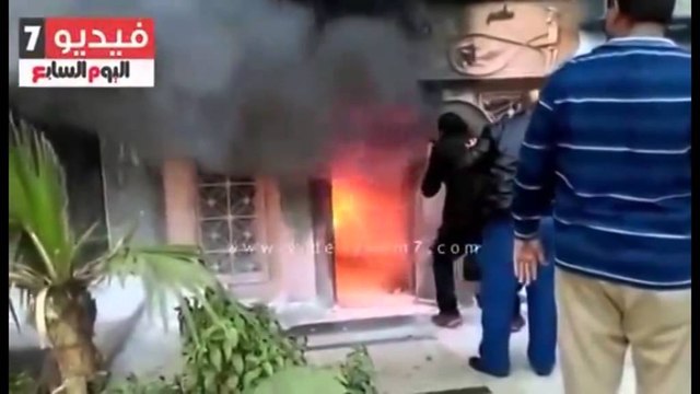 TE PAKTEN 12 TE VRARE NE NJE SULM ME BOMBE NE NJE KLUB NATE NE KAJRO TE EGJIPTIT LAJM