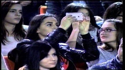 BASHA NE KONVENTEN FINALE TE FRPD NE TIRANE KERKON PJESMARRJE MASIVE NE PROTESTE LAJM