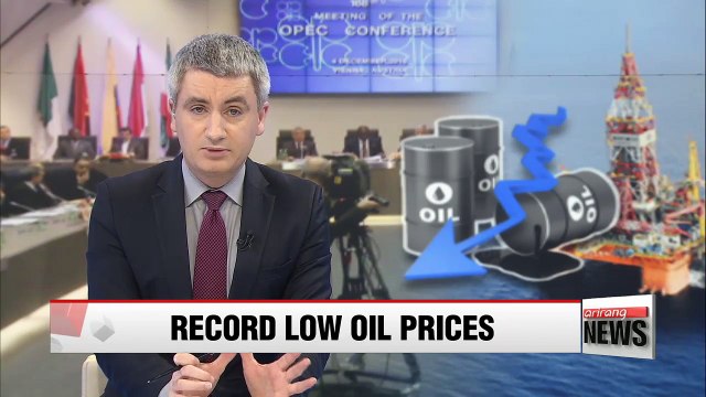 Global crude prices plunge to near 7-year low