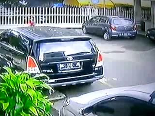 Pencuri Tas Wartawan Terekam CCTV