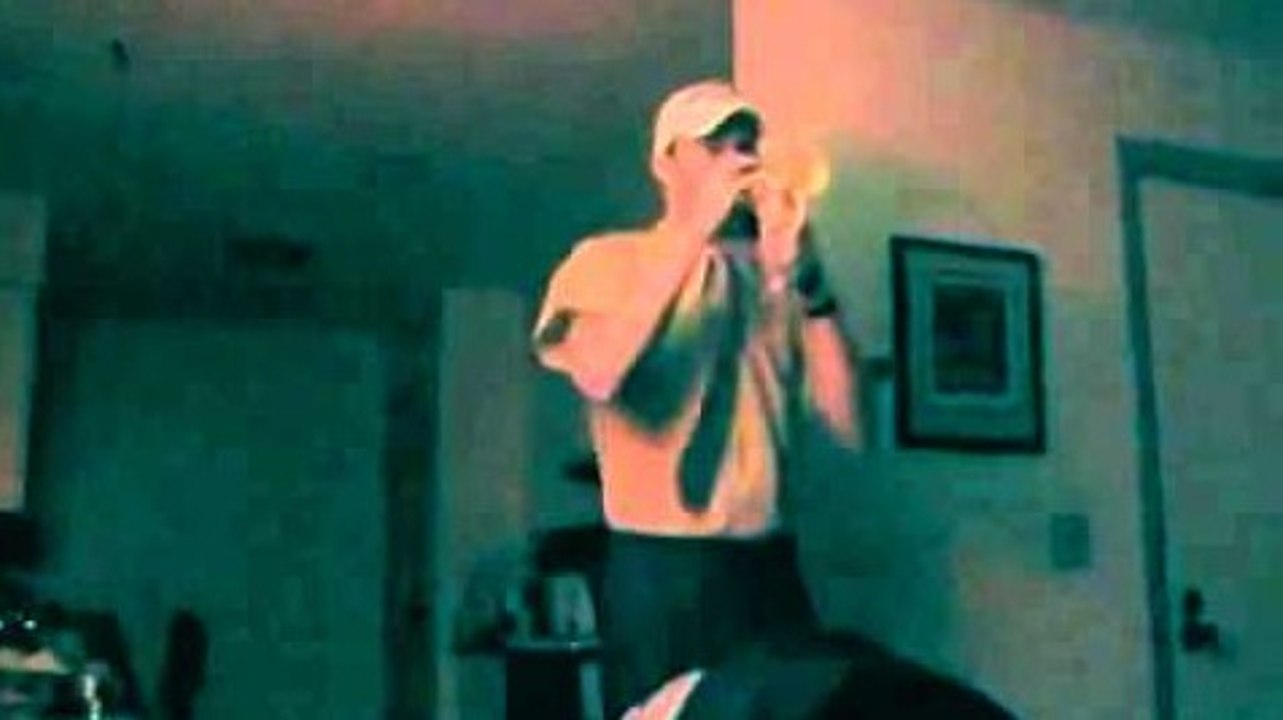 Sandstorm with a toy trumpet