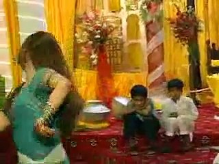 Outstanding Mehndi Dance Karachi on song Shishi Bhari Gulab Ki