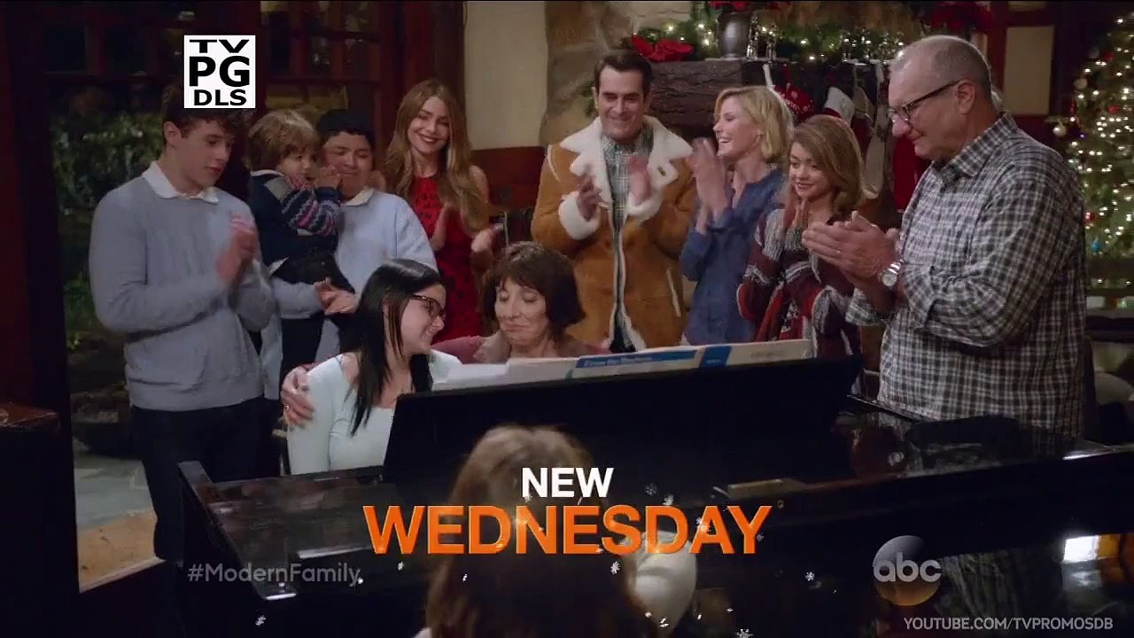 Modern Family 7x09 Promo White Christmas (HD)