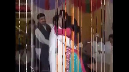 Pakistani Girls Hot Wedding Dance on Pujabi song