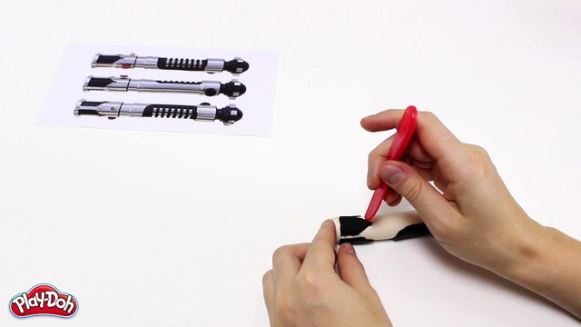 Le sabre laser en pâte à modeler (Hellokids)