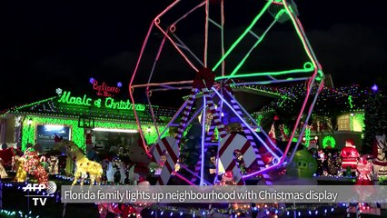 Florida family lights up neighbourhood with Christmas display