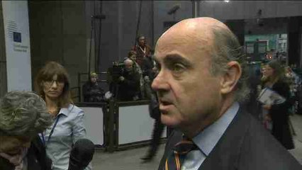 Guindos: "hay margen" para bajar los impuestos, pero no para prórroga déficit