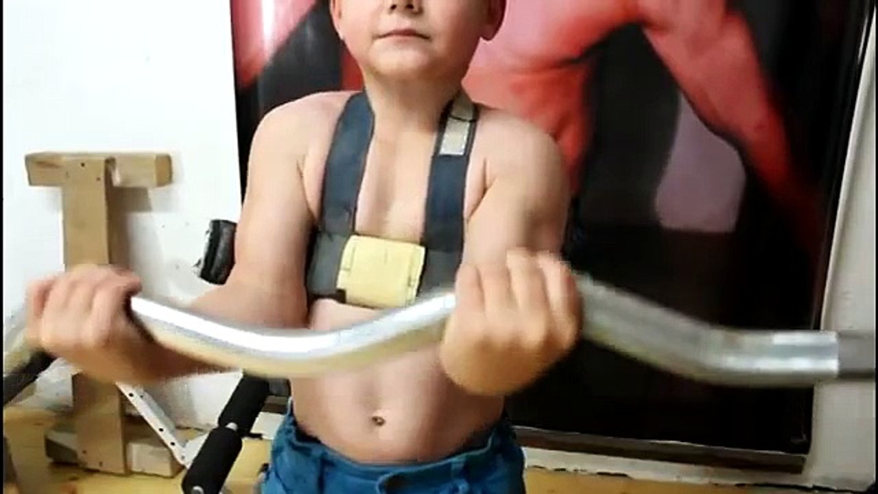 Workout biceps with Z bar