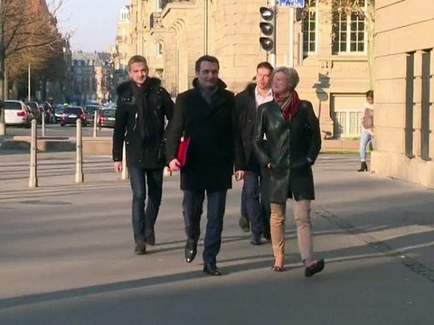 Régionales: les tractations s'intensifient avant le dépôt des listes du second tour