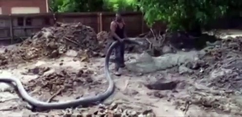 Man couldn't hold hose concrete pump