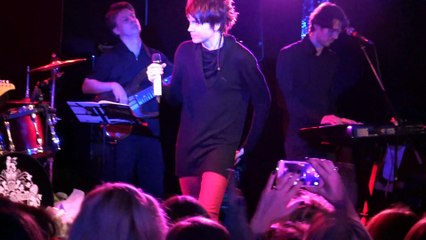 «Лети» А.Бон (Москва, «16 тонн», 6.12.2015) (Lucky Cola)